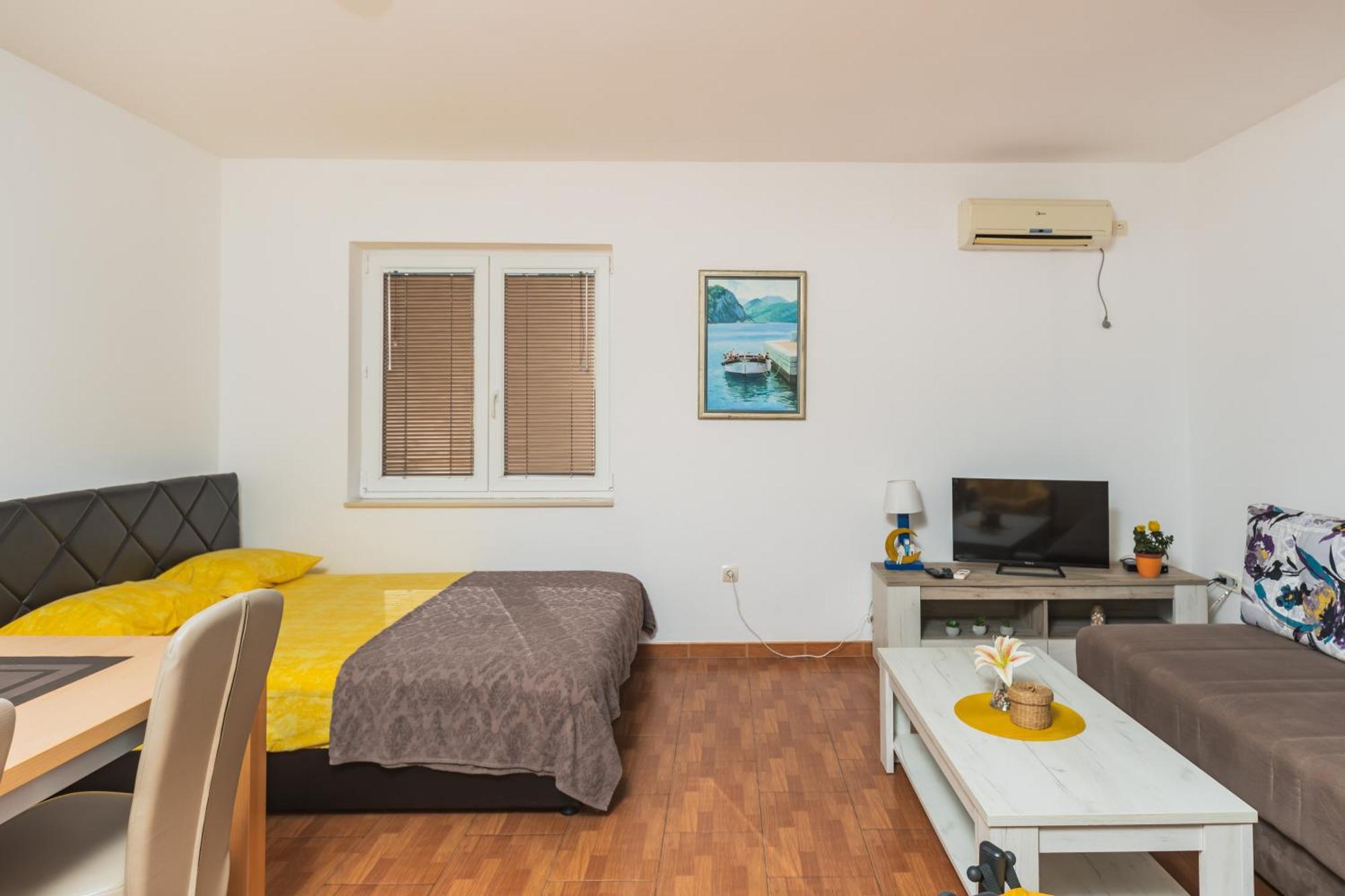 Apartments Franicevic Petrovac ภายนอก รูปภาพ
