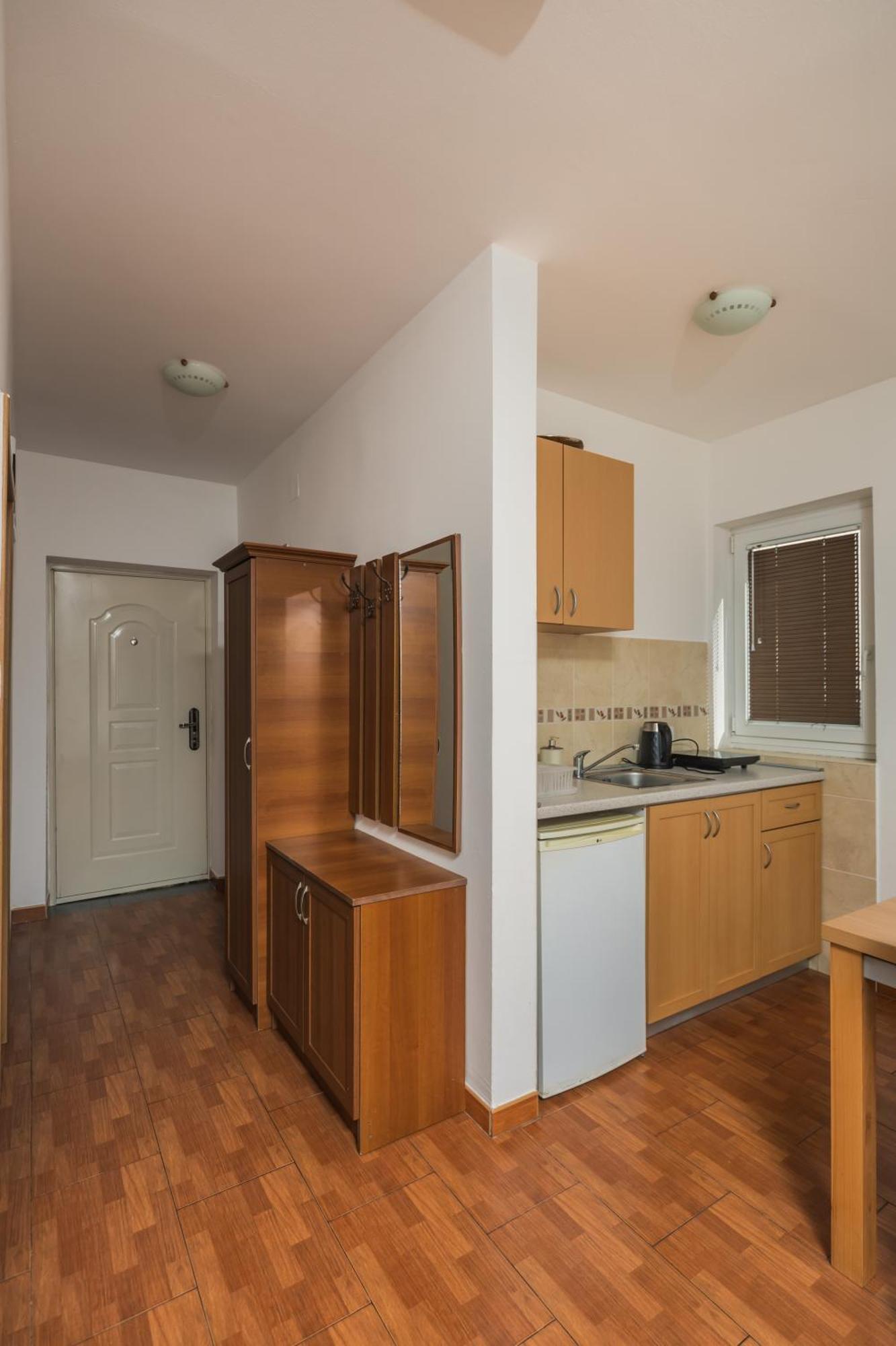 Apartments Franicevic Petrovac ภายนอก รูปภาพ